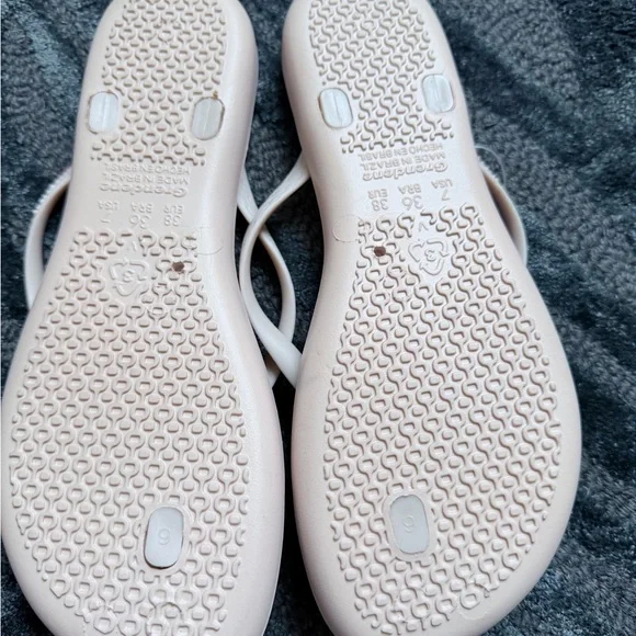 Ipanema Gold Heart Sandals - Picture 5 of 6